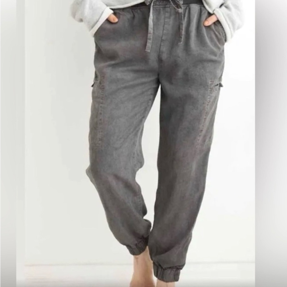 Aerie distressed joggers